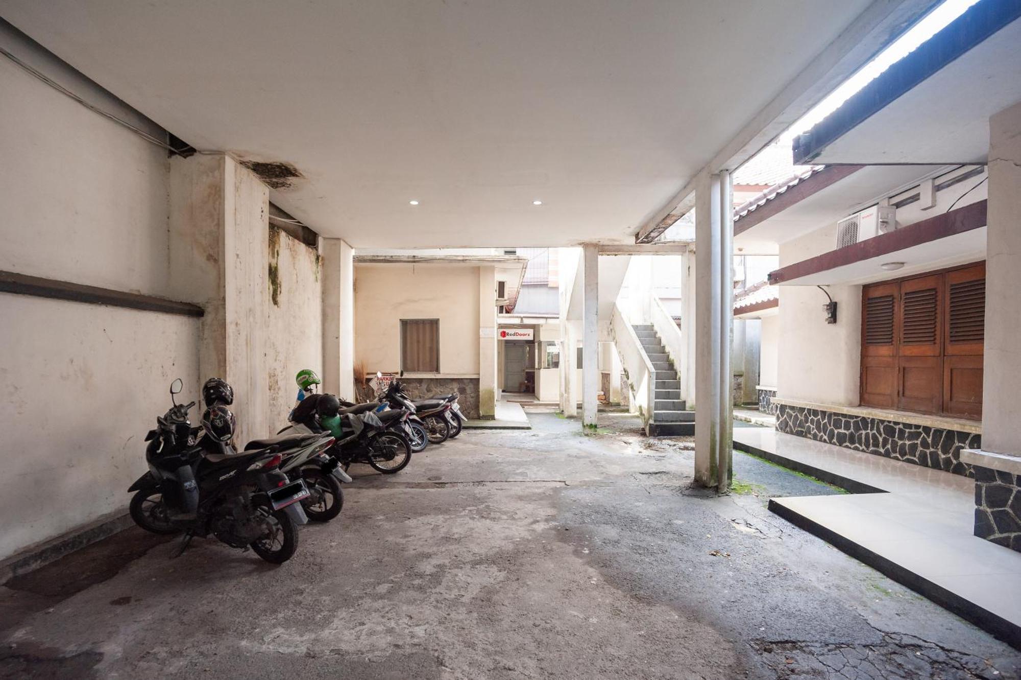 Reddoorz Plus Near Rs Pmi Bogor Eksteriør bilde